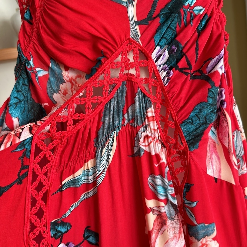 Jaase Red Floral Maxi Dress - Picture 14 of 16
